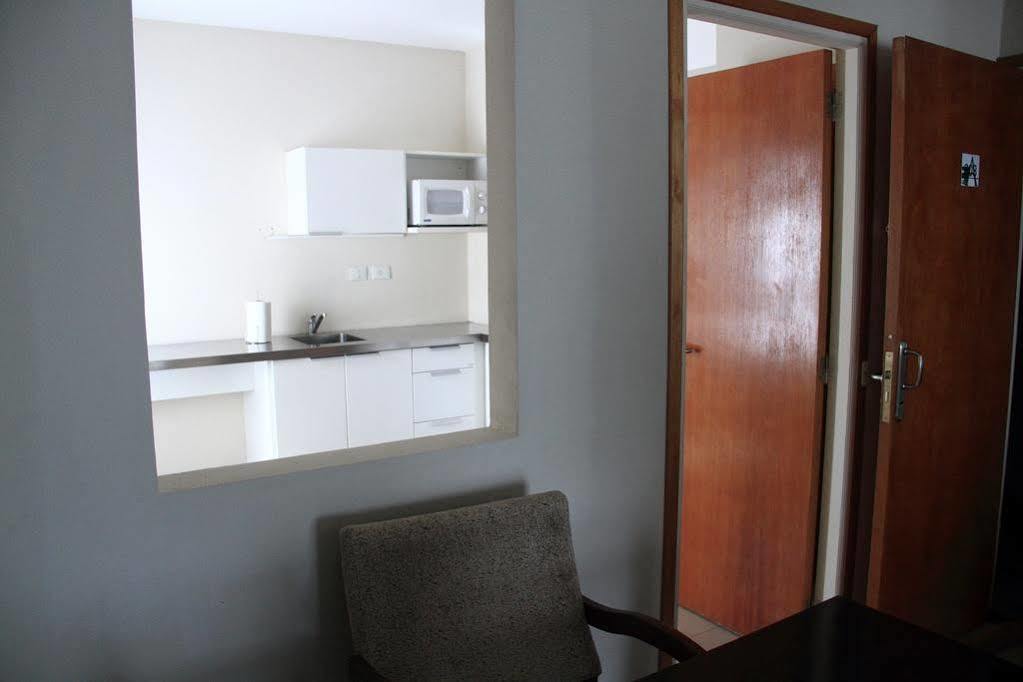 De Los Arroyos Apart Hotel San Nicolás de los Arroyos Exteriör bild